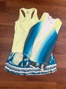 Lucky in Love Caribbean Vibes 3-Piece Tennis Set – Size Small – $50